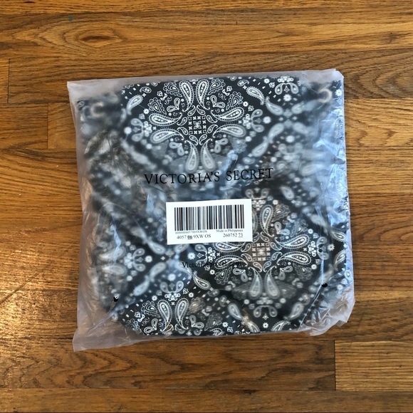 Victoria’s Secret Black & White Mini Backpack - Picture 5 of 5